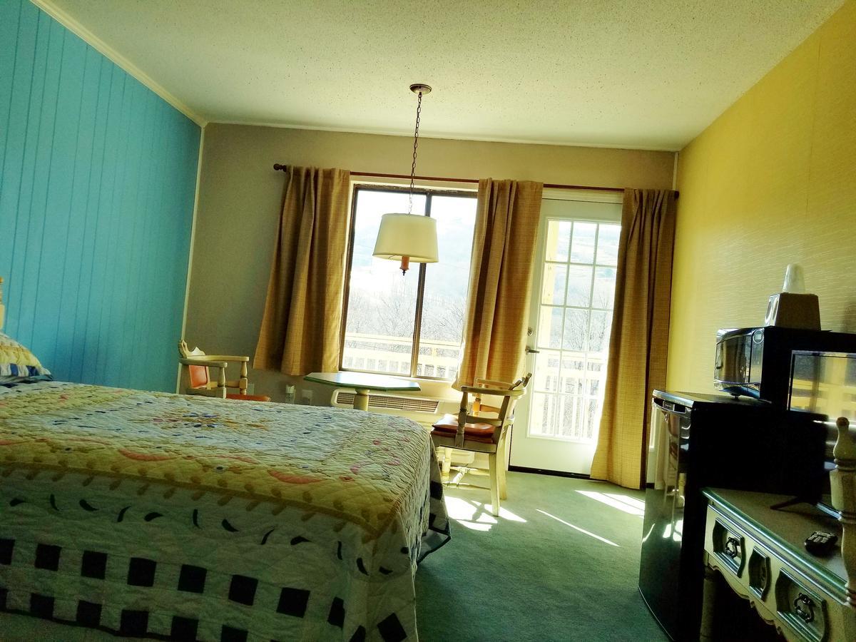 Of The Beech Hotel 2*